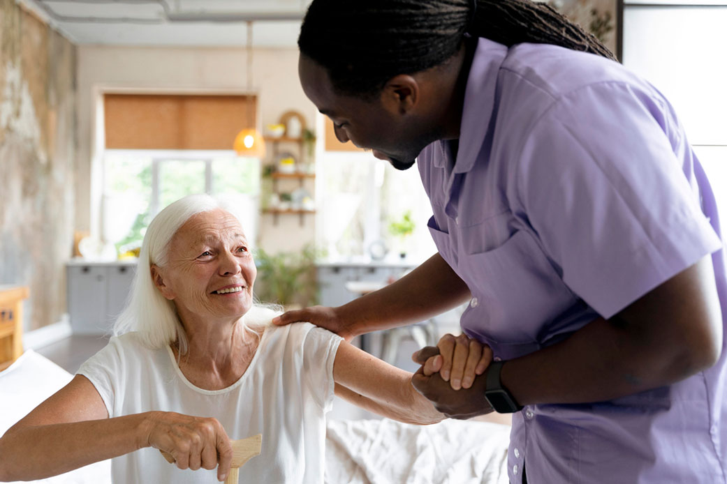 The Role of Personalized Care Plans in Supporting Seniors with Complex Needs